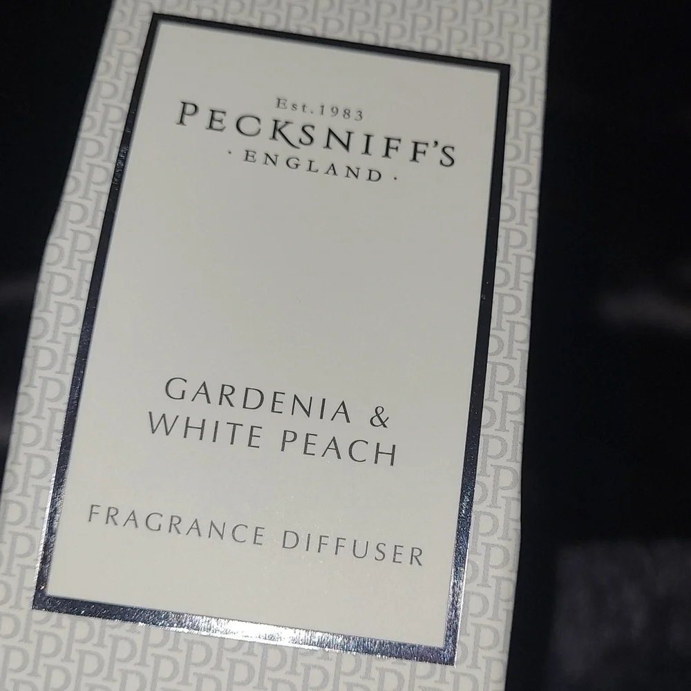 Pecksniff's Gardenia & White Peach Fragrance Diffuser
